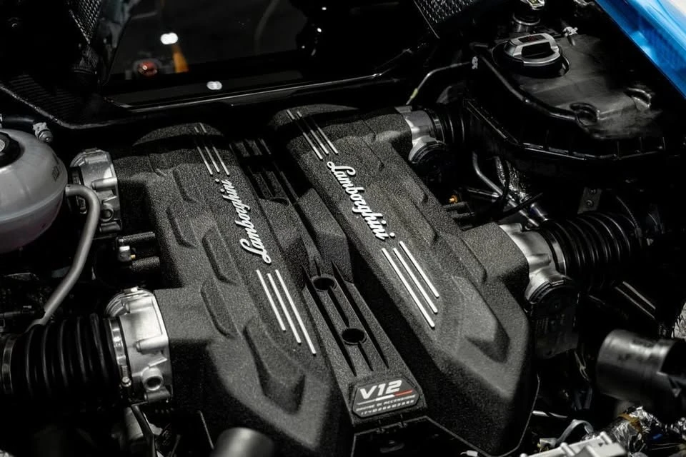 2024 Lamborghini Revuelto - Image 15 of 20