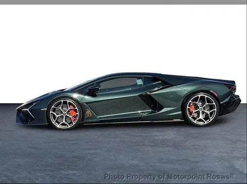 2024 Lamborghini Revuelto