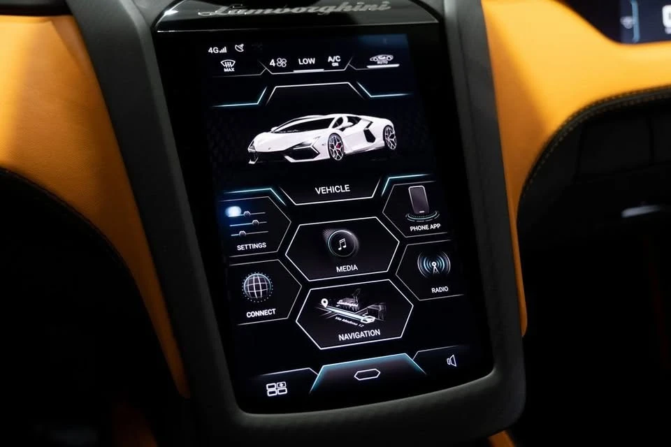 2024 Lamborghini Revuelto - Image 16 of 20