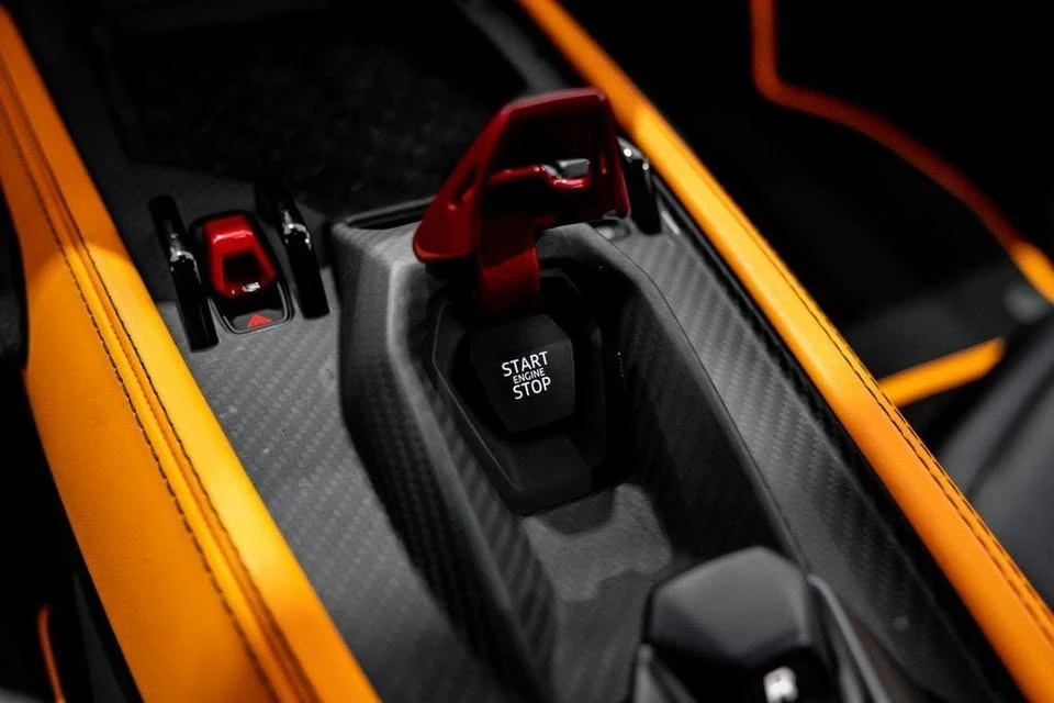 2024 Lamborghini Revuelto - Image 17 of 20