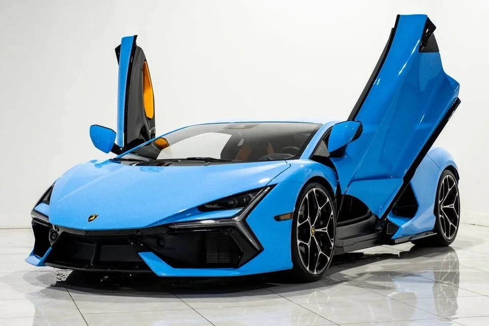 2024 Lamborghini Revuelto - Image 2 of 20