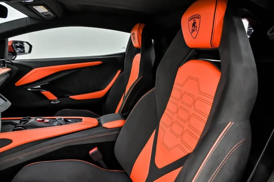 2024 Lamborghini Revuelto - Image 9 of 11