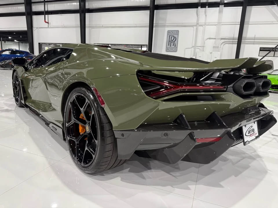 2024 Lamborghini Revuelto - Image 4 of 8