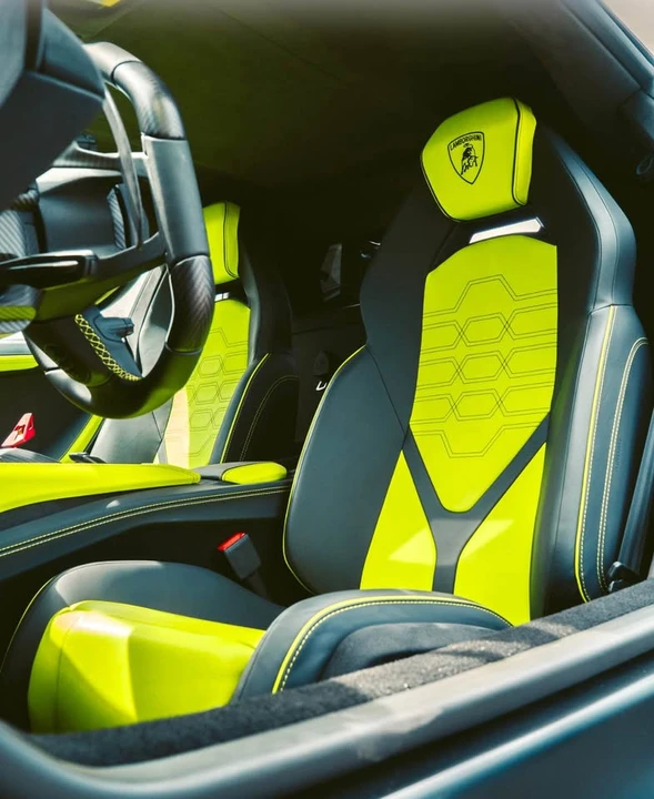 2024 Lamborghini Revuelto - Image 8 of 14