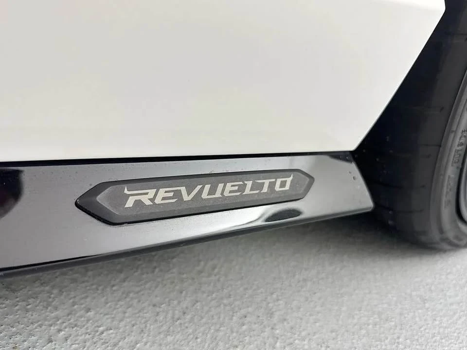 2024 Lamborghini Revuelto - Image 13 of 16