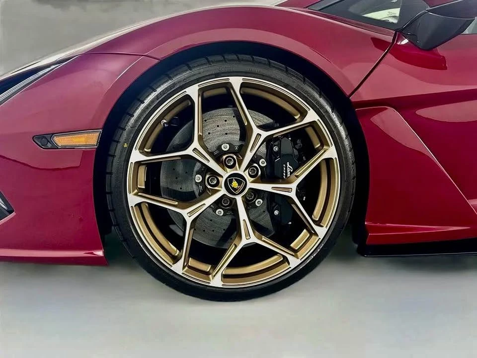 2024 Lamborghini Revuelto - Image 14 of 16