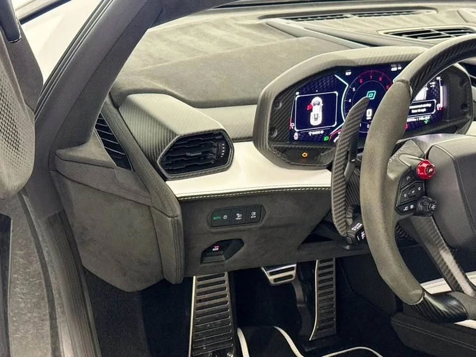 2024 Lamborghini Revuelto - Image 7 of 16