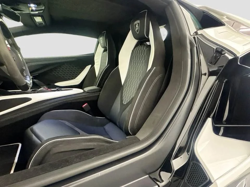 2024 Lamborghini Revuelto - Image 10 of 16