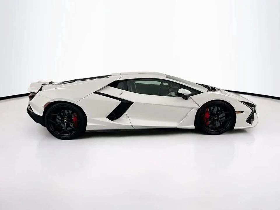 2024 Lamborghini Revuelto - Image 3 of 16