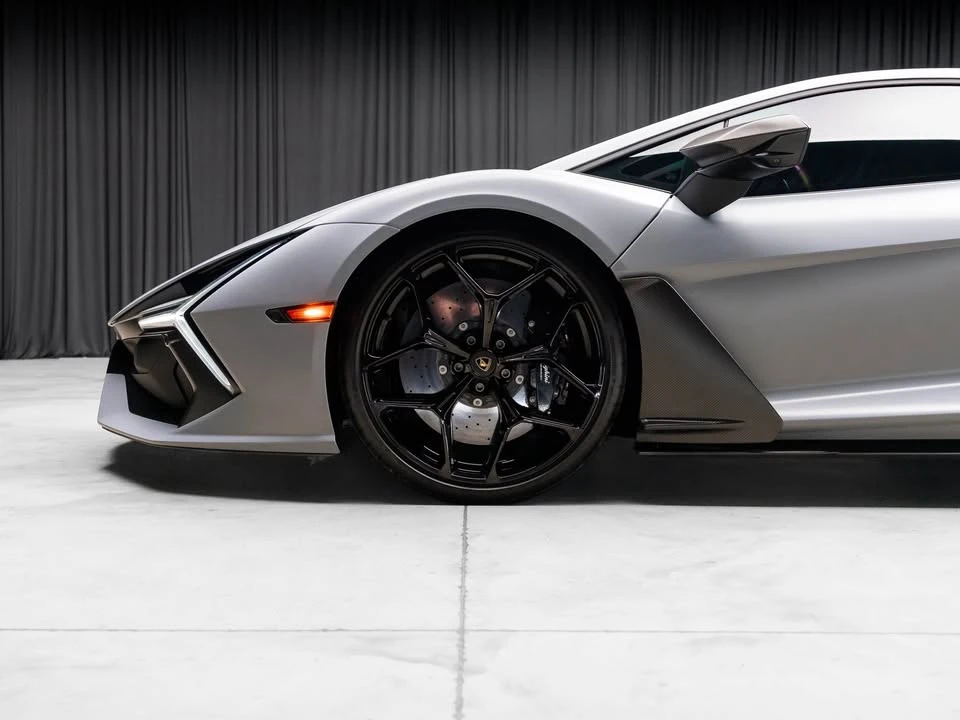 2024 Lamborghini Revuelto - Image 12 of 19
