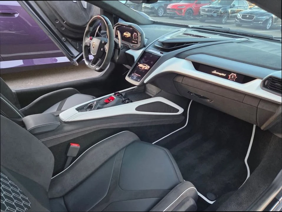 2024 Lamborghini Revuelto - Image 4 of 5