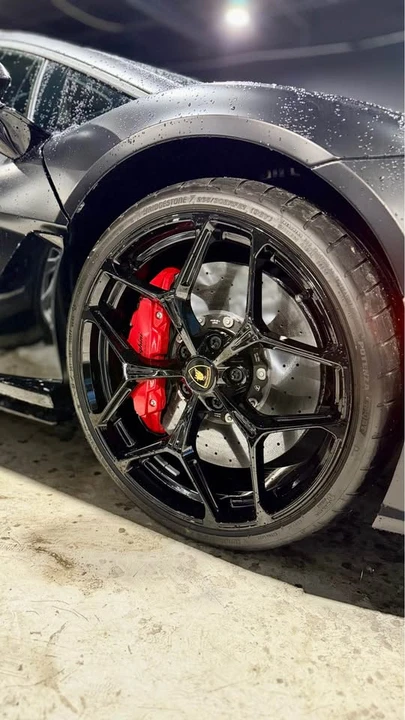 2024 Lamborghini Revuelto - Image 5 of 15