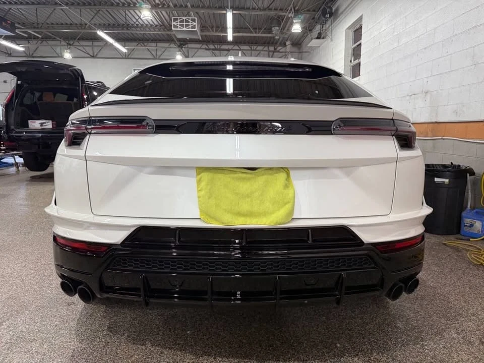 2024 Lamborghini Urus - Image 17 of 18