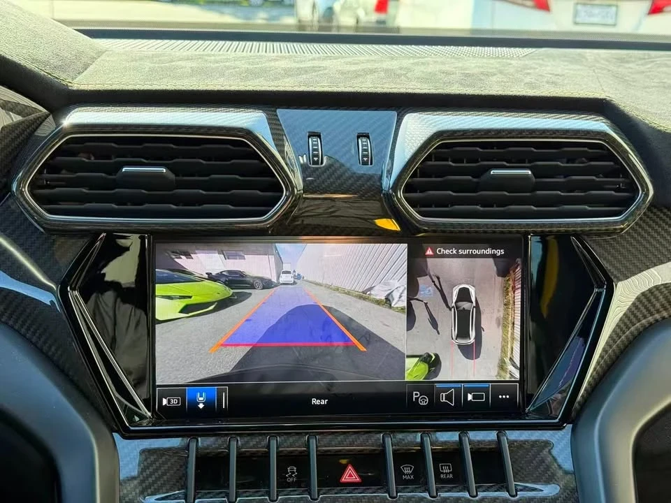 2024 Lamborghini Urus - Image 14 of 15