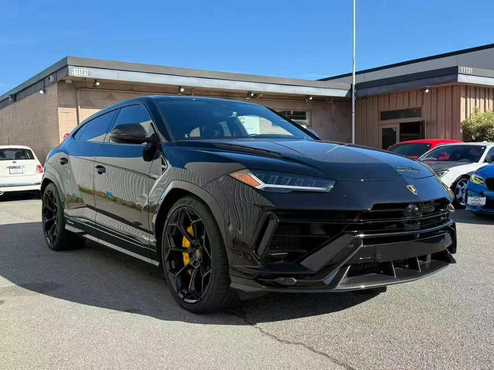 2024 Lamborghini Urus - Image 2 of 15