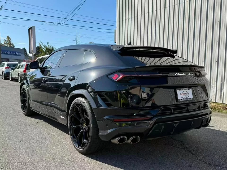 2024 Lamborghini Urus - Image 6 of 15
