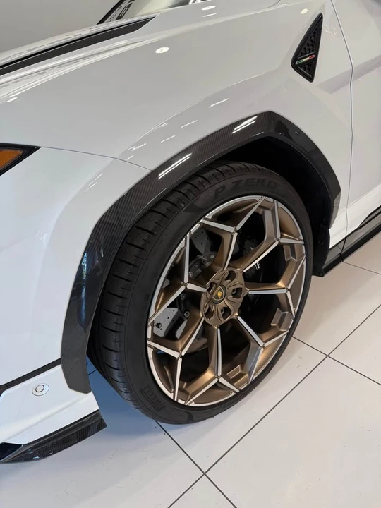2024 Lamborghini Urus - Image 2 of 3