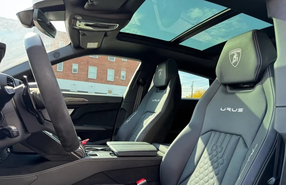 2024 Lamborghini Urus - Image 9 of 12