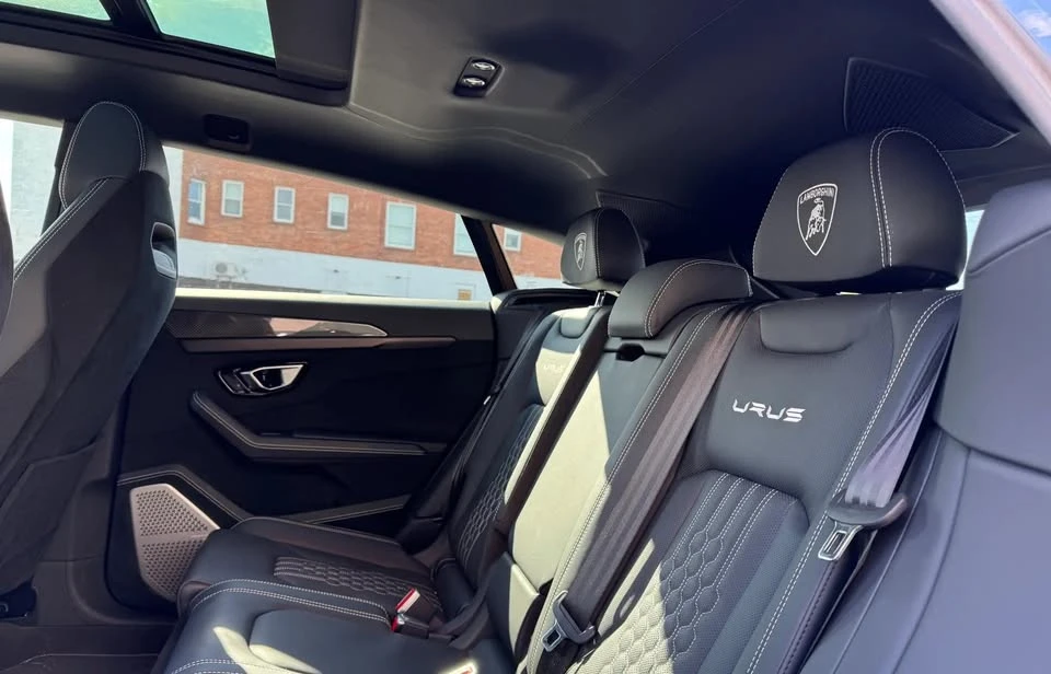 2024 Lamborghini Urus - Image 8 of 12