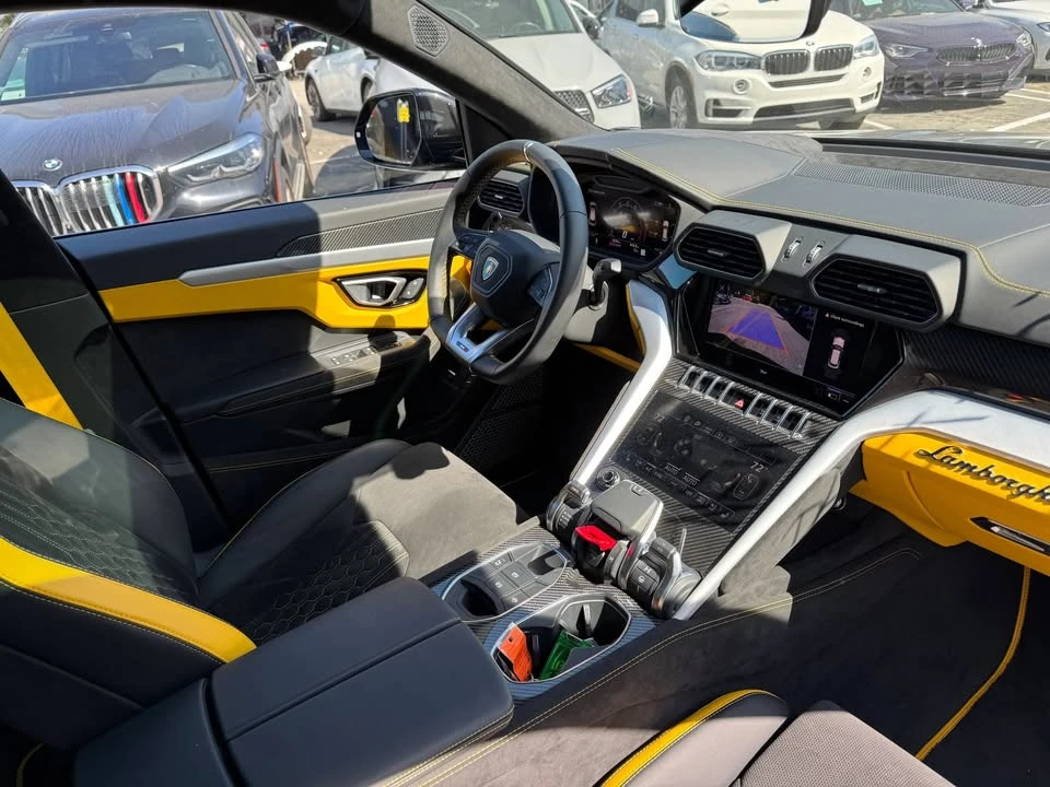 2024 Lamborghini Urus SE - Image 15 of 20