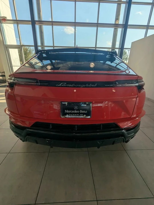 2024 Lamborghini Urus - Image 6 of 10
