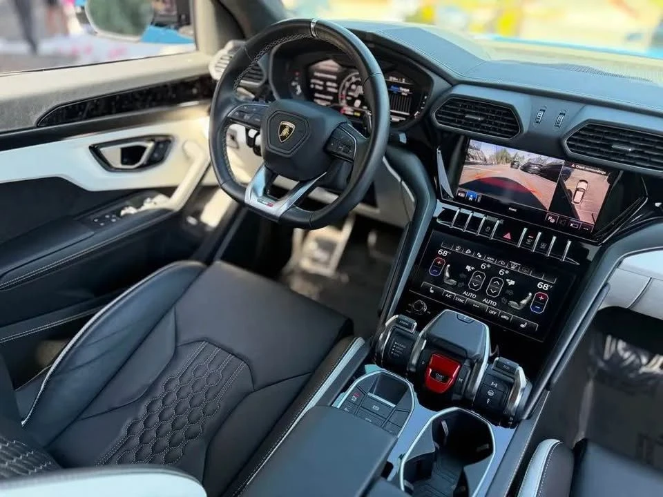 2024 Lamborghini Urus S - Image 18 of 19