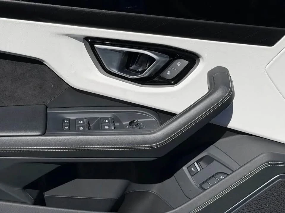 2024 Lamborghini Urus S - Image 13 of 19