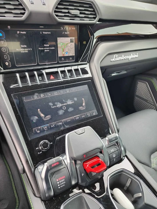 2024 Lamborghini Urus - Image 11 of 18