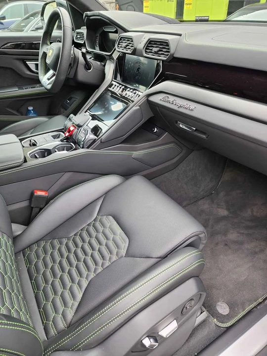 2024 Lamborghini Urus - Image 18 of 18