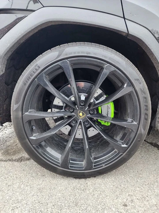 2024 Lamborghini Urus - Image 8 of 18