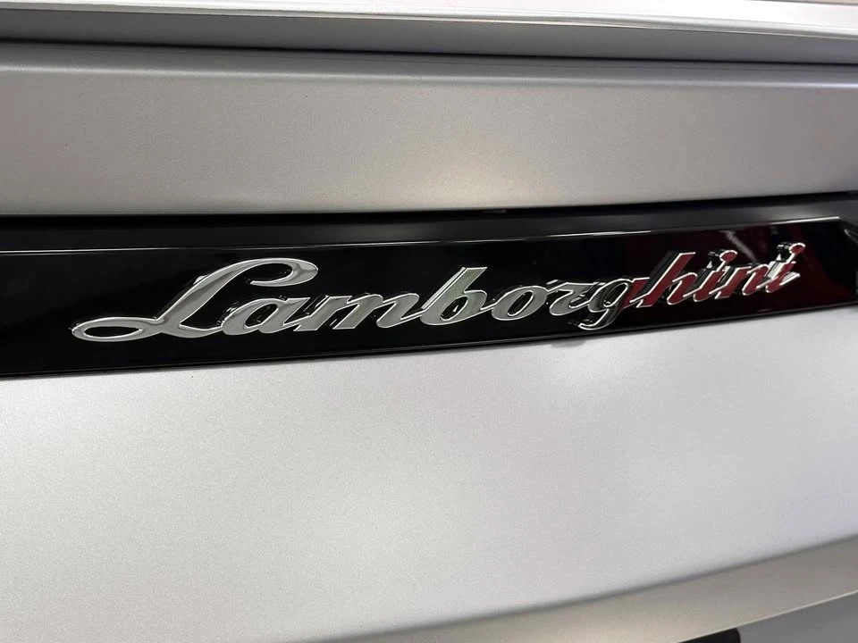 2024 Lamborghini Urus - Image 16 of 20