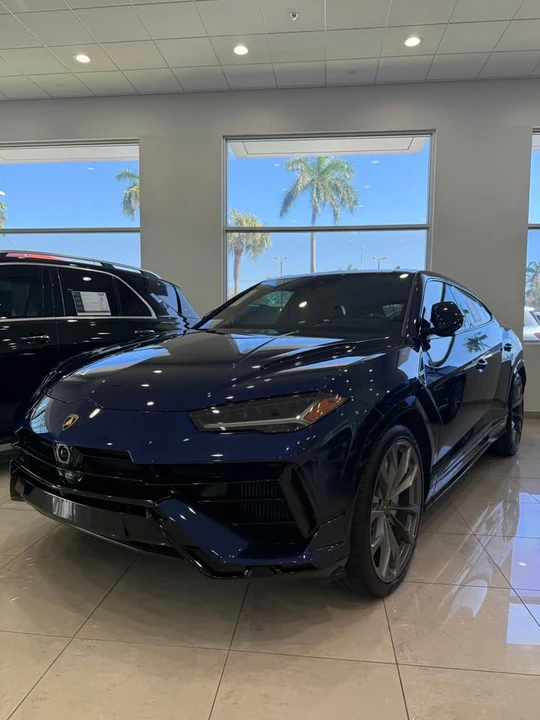 2024 Lamborghini Urus S - Image 2 of 11
