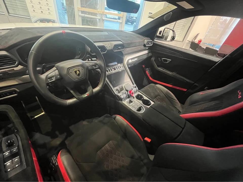 2024 Lamborghini Urus Performante - Image 5 of 7