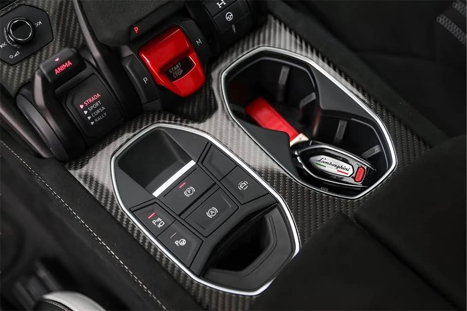 2024 Lamborghini Urus Performante - Image 14 of 19