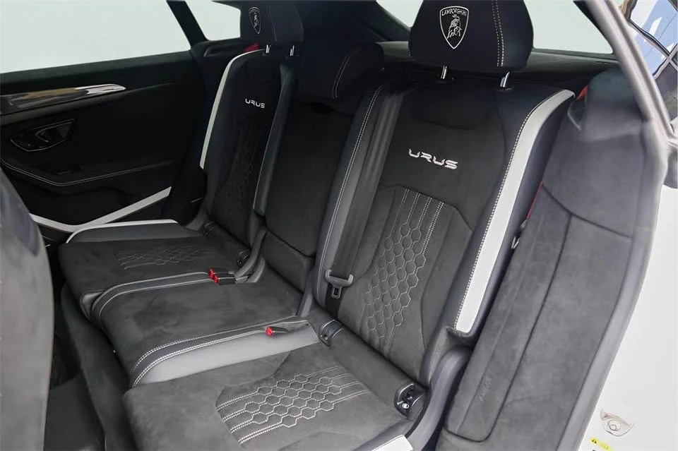 2024 Lamborghini Urus Performante - Image 15 of 19