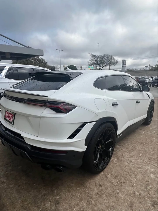 2024 Lamborghini Urus Performante - Image 18 of 19