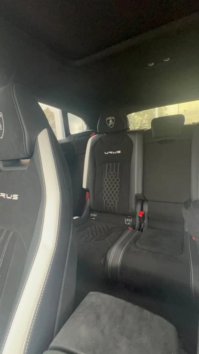 2024 Lamborghini Urus Performante - Image 8 of 19