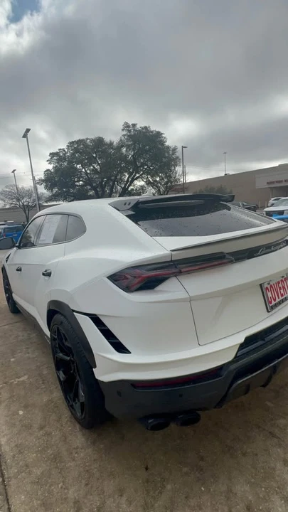 2024 Lamborghini Urus Performante - Image 11 of 19