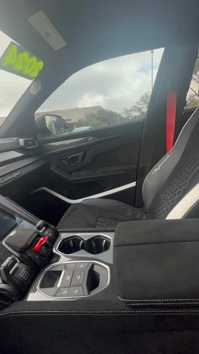 2024 Lamborghini Urus Performante - Image 7 of 19