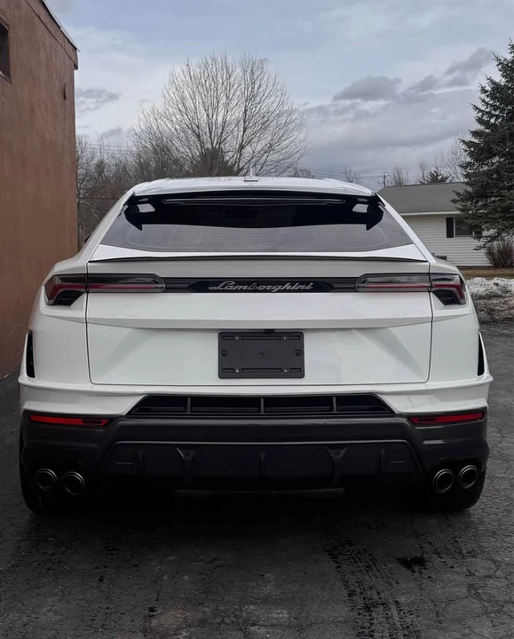2024 Lamborghini Urus Performante - Image 8 of 19