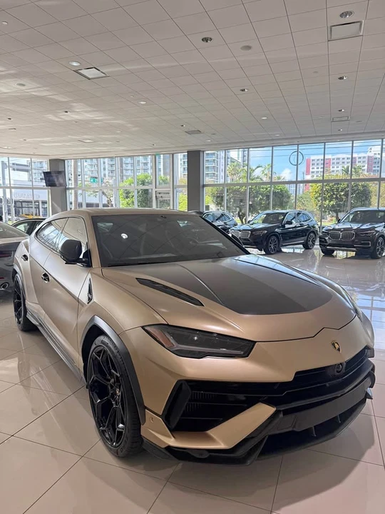 2024 Lamborghini Urus Performante - Image 2 of 16
