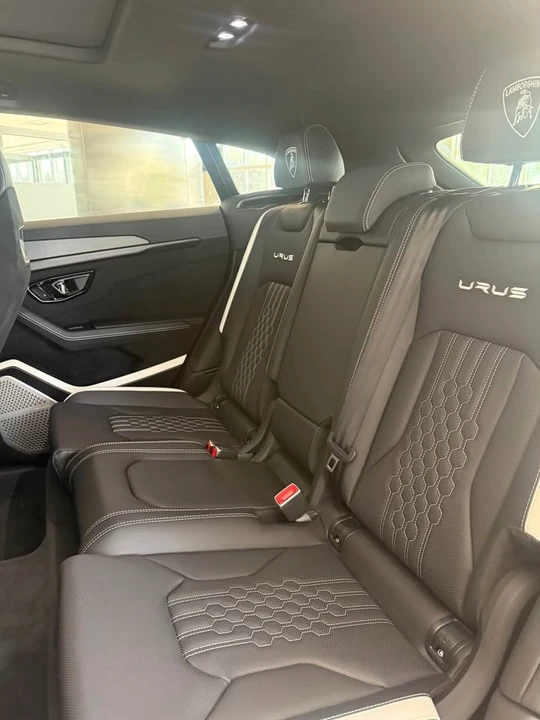 2024 Lamborghini Urus Performante - Image 15 of 16
