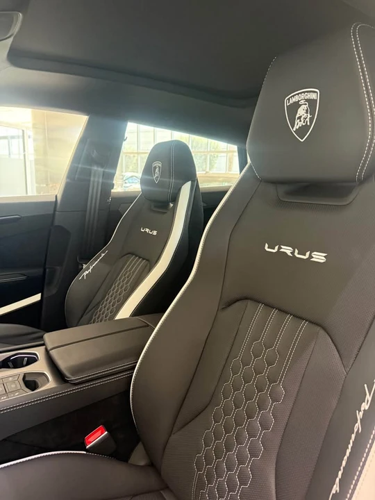 2024 Lamborghini Urus Performante - Image 10 of 16