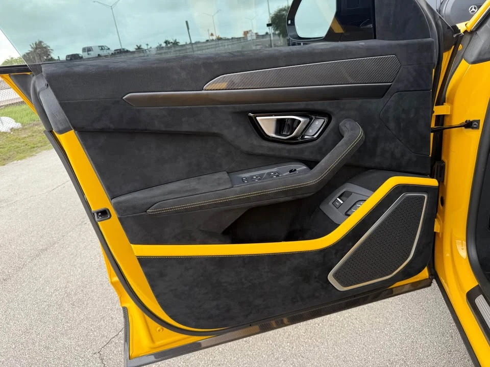 2024 Lamborghini Urus Performante - Image 11 of 14