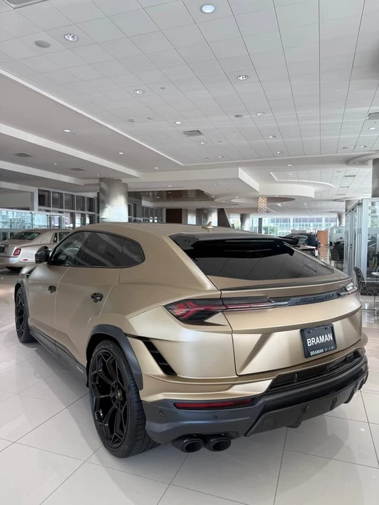 2024 Lamborghini Urus Performante - Image 8 of 16