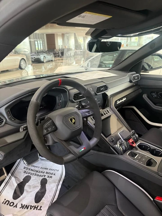 2024 Lamborghini Urus Performante - Image 9 of 16
