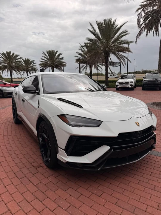 2024 Lamborghini Urus Performante - Image 2 of 15