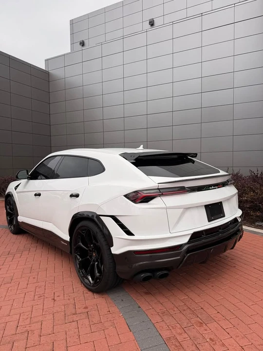 2024 Lamborghini Urus Performante - Image 4 of 15