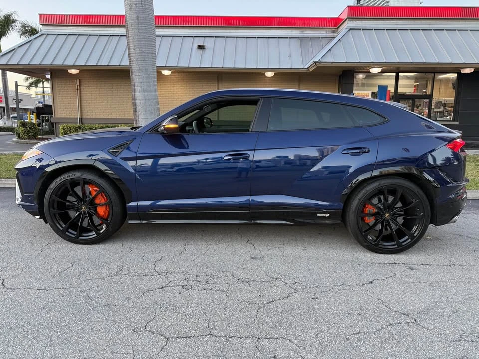 2024 Lamborghini Urus S - Image 2 of 7