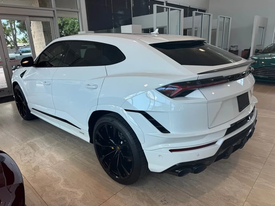 2024 Lamborghini Urus S - Image 2 of 4